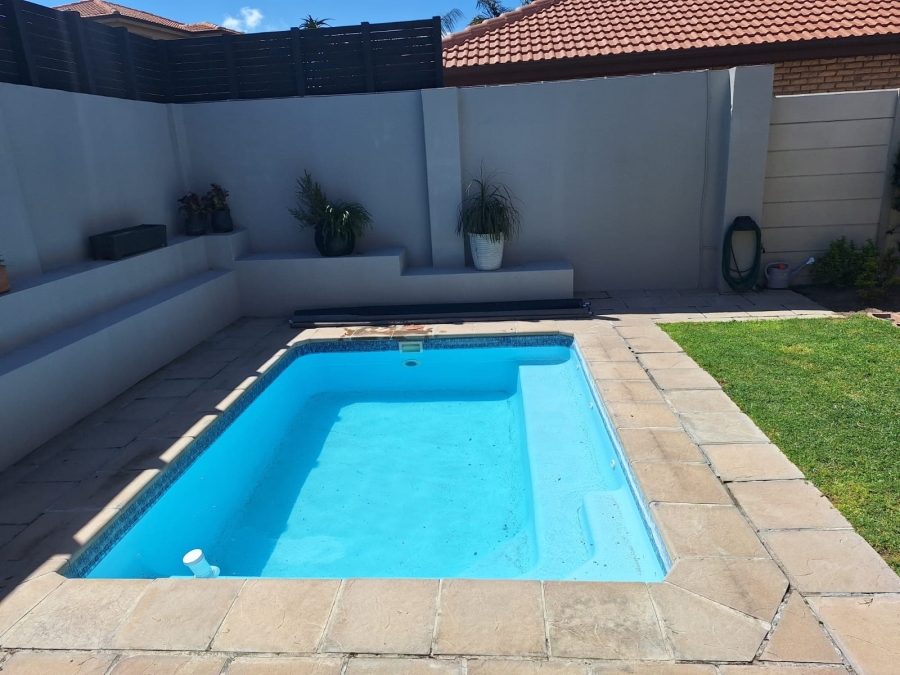 3 Bedroom Property for Sale in Protea Heights Western Cape